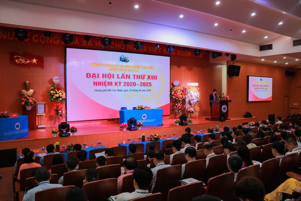 Khai mạc Đại hội Đại biểu Đảng bộ Trường lần thứ XIII nhiệm kỳ 2020-2025