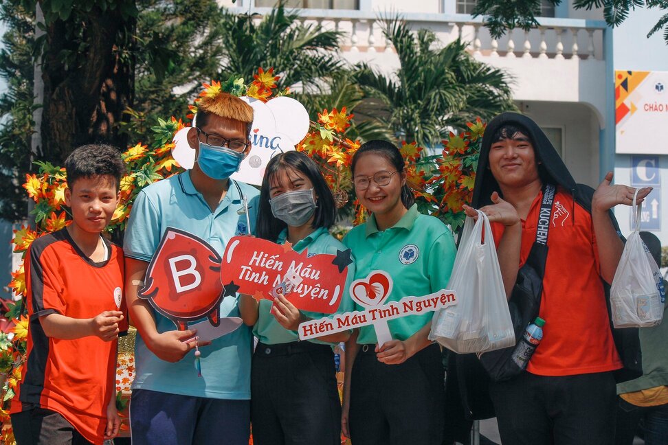 Trường Đại học Công nghiệp Thực phẩm TP. Hồ Chí Minh phối hợp tổ chức hiến máu nhân đạo với chủ đề “Xuân đong đầy – 2021”