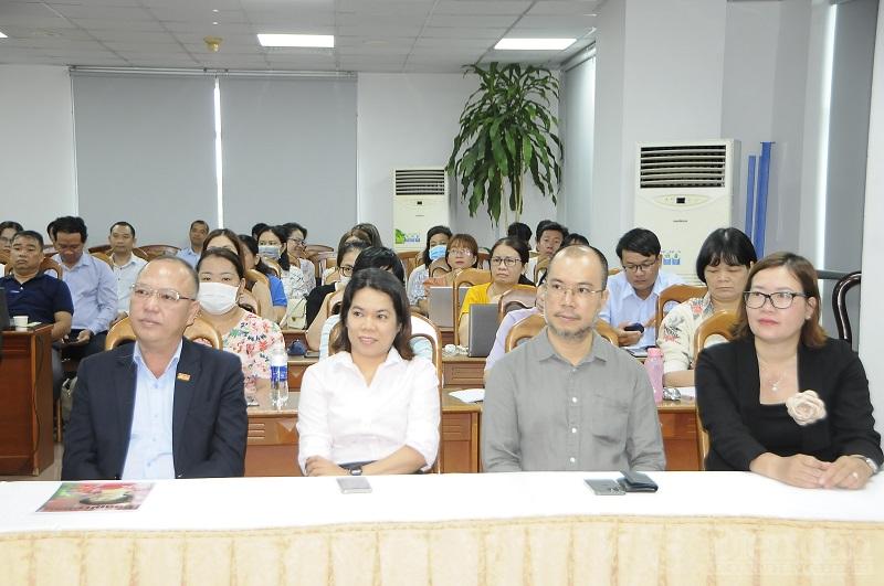 Các đại biểu tham dự Lễ khai giảng Khóa đào tạo.