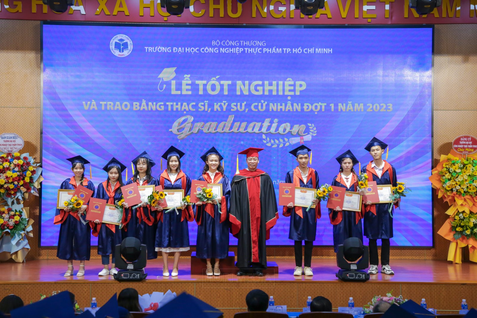 Lễ tốt nghiệp và trao bằng thạc sĩ, kỹ sư, cử nhân đợt 1 năm 2023