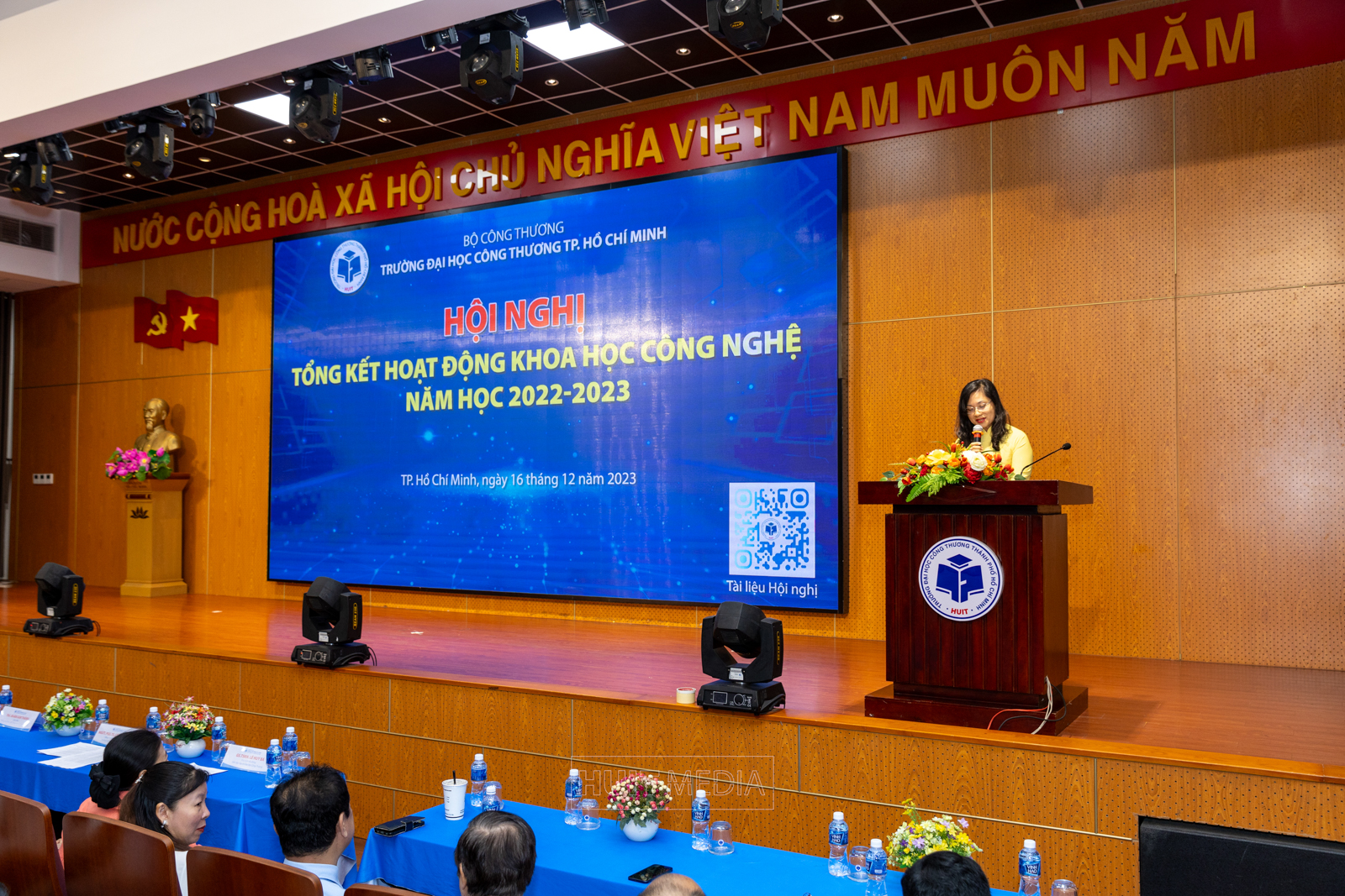 Nhiều tập thể, cá nhân được vinh danh tại Hội nghị tổng kết hoạt động  khoa học công nghệ năm học 2022-2023 của Trường ĐH Công Thương TPHCM