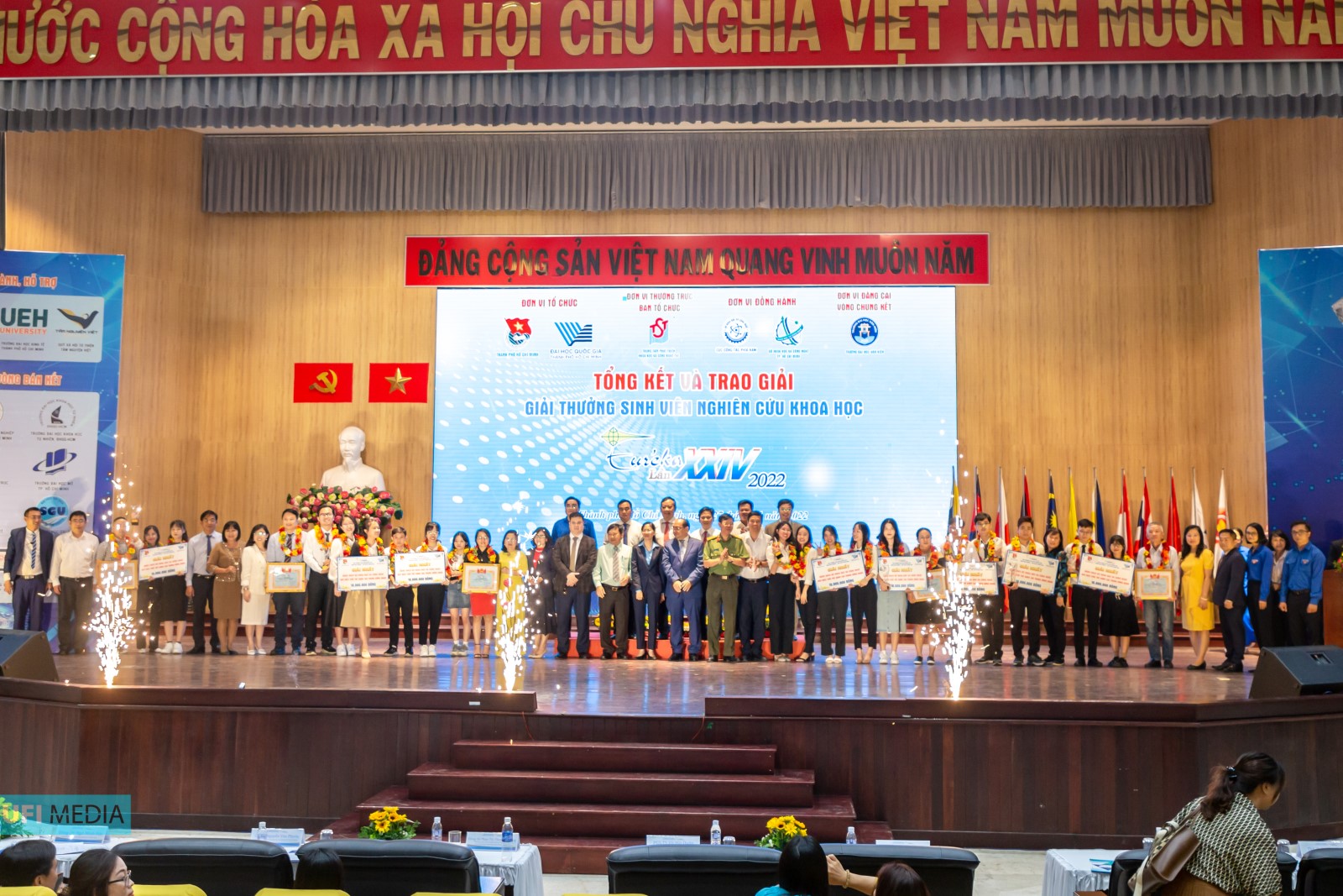 Trường ĐH Công nghiệp Thực phẩm TP.Hồ Chí Minh đạt nhiều giải cao tại Giải thưởng Sinh viên nghiên cứu khoa học Euréka lần thứ 24 năm 2022